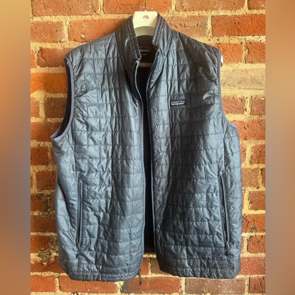 Patagonia Men's Blue Quilted Vest